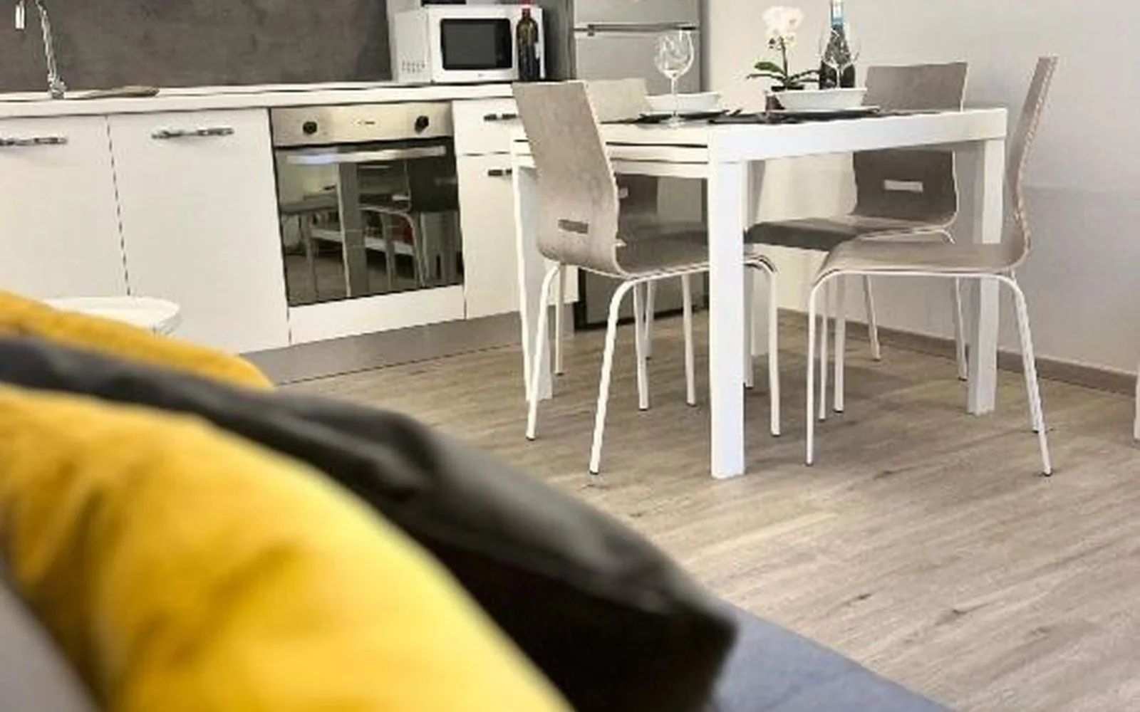 Alkecè White — ambiente dell'alloggio